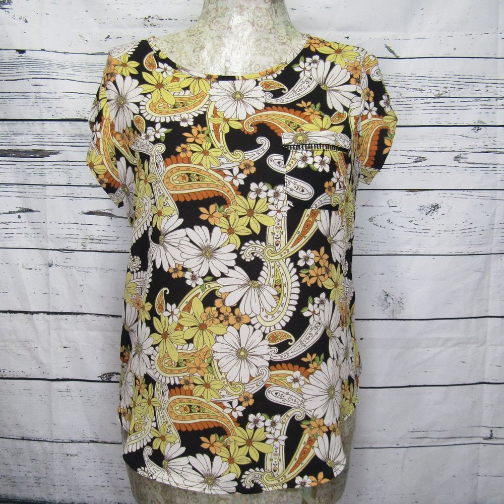Lily White Floral top